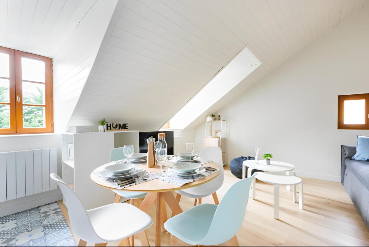 Le Cosy Duplex Apartment บอนน์วิลล์ ภายนอก รูปภาพ